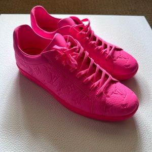 Louis Vuitton Men’s Pink Sneakers LV Size 8.5 (I normally wear us size 10.5)